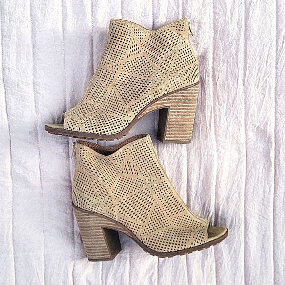 Lucky Vacob Open Toe Suede Bootie